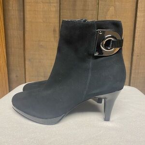 Bandolino Black Ankle Boots 3 Inch Heel Women’s Size 6